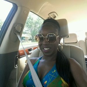 Meet your Posher, Billie